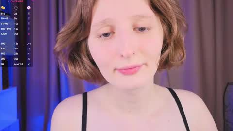 Snapshot of c0ralynx chatting on April 19, 2:49 pm C0ralynx online show from April 19, 2:49 pm