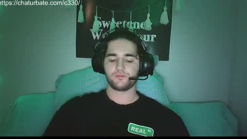 Snapshot of c330 chatting on December 25, 5:05 am Christian online show from December 25, 5:05 am