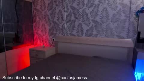 Snapshot of cactusjames_69 chatting on September 10, 5:02 pm James online show from September 10, 5:02 pm