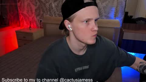 Snapshot of cactusjames_69 chatting on October 17, 7:05 pm James online show from October 17, 7:05 pm