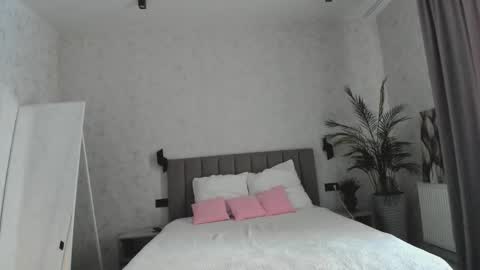 Lita online show from February 4, 2:50 am