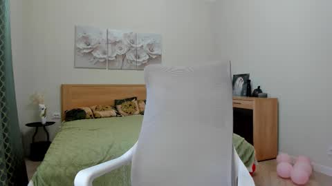 Lita online show from March 5, 2:40 am