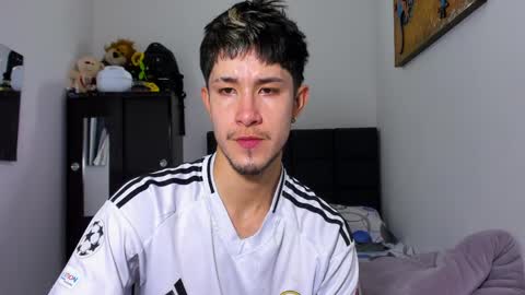 cafecitoo_ online show from April 1, 3:51 am