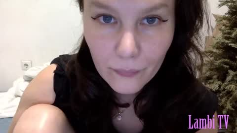 Snapshot of caffeinated_lamb chatting on January 27, 7:13 pm Lamb online show from January 27, 7:13 pm