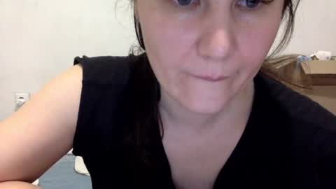 Lamb online show from October 25, 6:02 pm