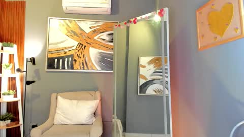 I am Katherine  online show from March 5, 10:55 am