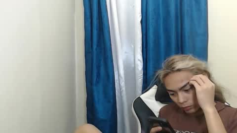 Snapshot of caitessa_bellemoir chatting on March 11, 2:01 pm caitessa_bellemoir online show from March 11, 2:01 pm