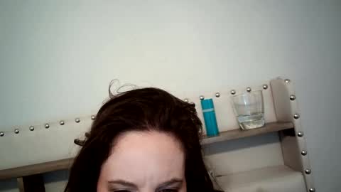 Snapshot of caitie__citrine chatting on December 5, 7:06 pm Caitie Citrine online show from December 5, 7:06 pm