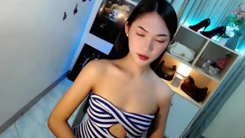 Snapshot of caitlin_x chatting on February 11, 7:30 pm caitlin online show from February 11, 7:30 pm