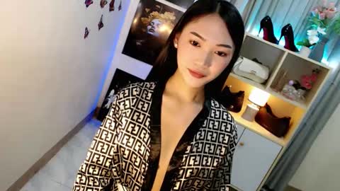 Snapshot of caitlin_x chatting on February 23, 7:00 pm caitlin online show from February 23, 7:00 pm