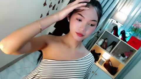 Snapshot of caitlin_x chatting on June 11, 11:58 pm caitlin online show from June 11, 11:58 pm