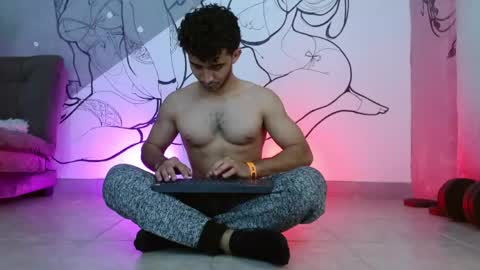 caius online show from May 1, 12:32 pm