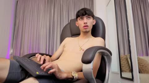 caled_saenz online show from May 13, 9:11 pm