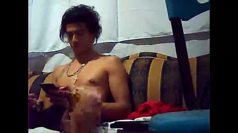 Snapshot of californiacam2 chatting on December 6, 7:43 am californiacam2 online show from December 6, 7:43 am