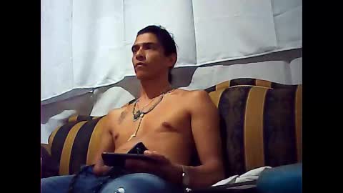 Snapshot of californiacam2 chatting on December 29, 2:06 am californiacam2 online show from December 29, 2:06 am