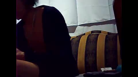 Snapshot of californiacam2 chatting on December 31, 10:37 am californiacam2 online show from December 31, 10:37 am