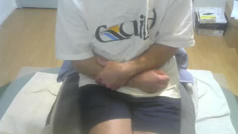 Snapshot of califun4u chatting on December 17, 1:18 am califun4u online show from December 17, 1:18 am