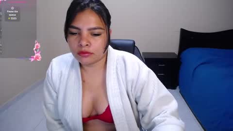 Snapshot of caliope_goddess1 chatting on February 25, 10:15 am caliope_goddess1 online show from February 25, 10:15 am