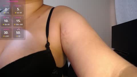Snapshot of caliope_goddess1 chatting on September 28, 11:04 am caliope_goddess1 online show from September 28, 11:04 am
