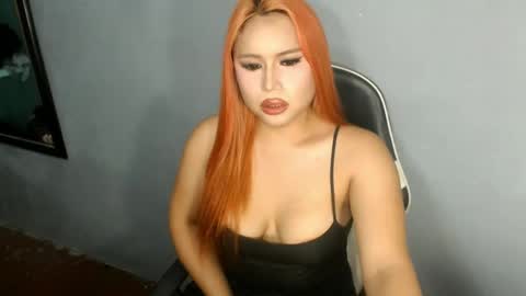 Snapshot of calista_fvckingstarr chatting on May 15, 3:02 am Calista fvckingstar online show from May 15, 3:02 am