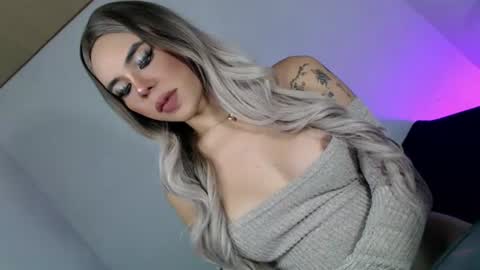Snapshot of call_me_clara chatting on July 11, 1:52 am CALL ME CLARA online show from July 11, 1:52 am
