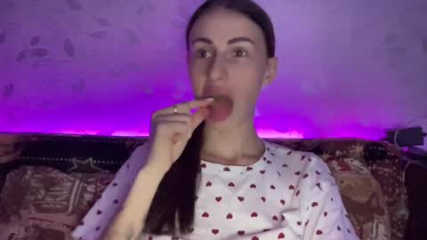 Snapshot of call_me_dad_ chatting on December 2, 6:54 pm Anna online show from December 2, 6:54 pm