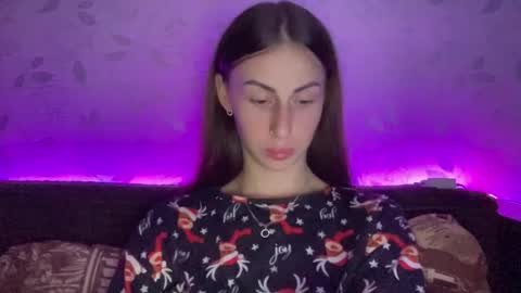 Snapshot of call_me_dad_ chatting on December 6, 7:34 pm Anna online show from December 6, 7:34 pm