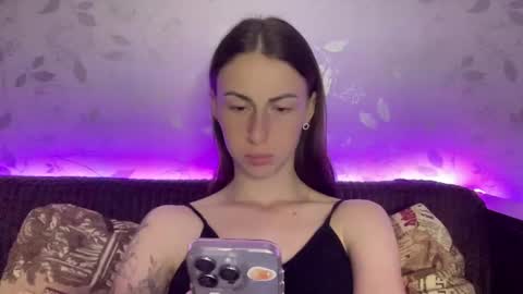 Snapshot of call_me_dad_ chatting on December 14, 8:51 pm Anna online show from December 14, 8:51 pm