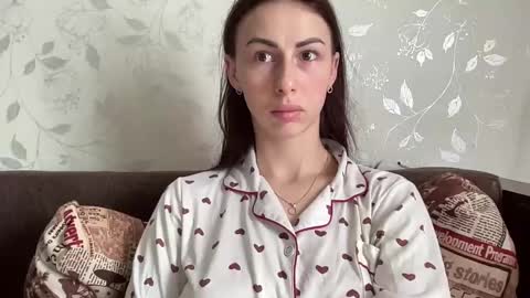 Snapshot of call_me_dad_ chatting on March 6, 10:52 am Anna online show from March 6, 10:52 am