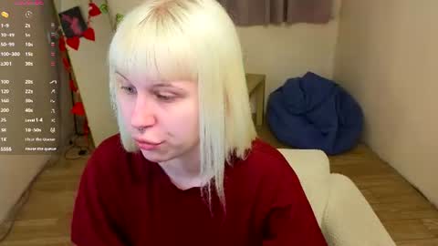 Snapshot of call_me_heaven chatting on June 30, 3:46 pm Good girl Ann online show from June 30, 3:46 pm