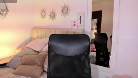 NORA online show from May 30, 8:55 am