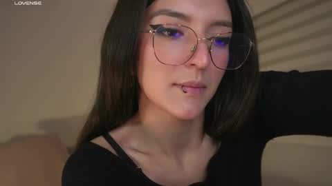   online show from May 28, 11:46 pm