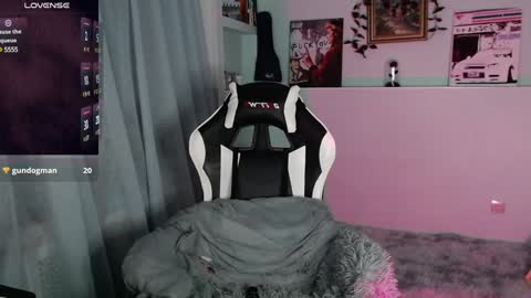 Snapshot of callerbowltim chatting on December 12, 12:33 pm alextim online show from December 12, 12:33 pm