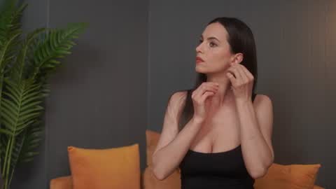 Missy online show from June 7, 7:50 pm