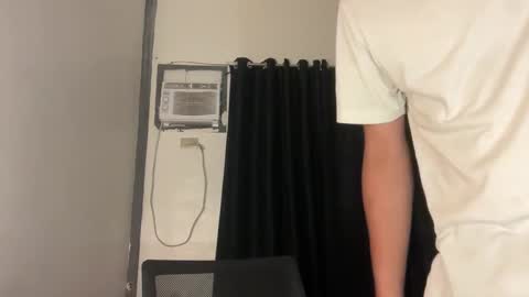 Snapshot of callme_jus chatting on October 27, 1:26 pm Jus online show from October 27, 1:26 pm