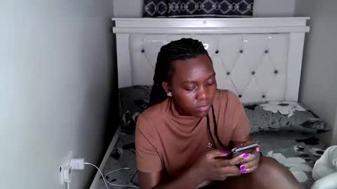 Snapshot of callmemonday chatting on September 14, 1:05 am Monday online show from September 14, 1:05 am
