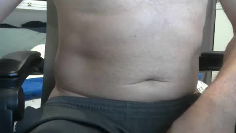 Snapshot of callmeroger33 chatting on December 18, 4:57 pm callmeroger33 online show from December 18, 4:57 pm