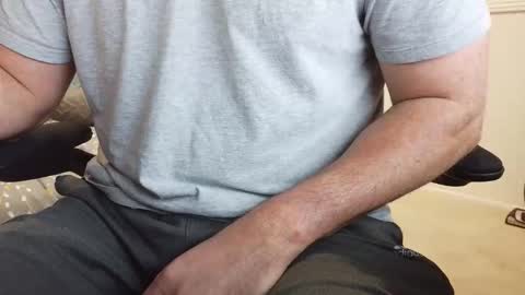 Snapshot of callmeroger33 chatting on February 18, 4:36 pm callmeroger33 online show from February 18, 4:36 pm