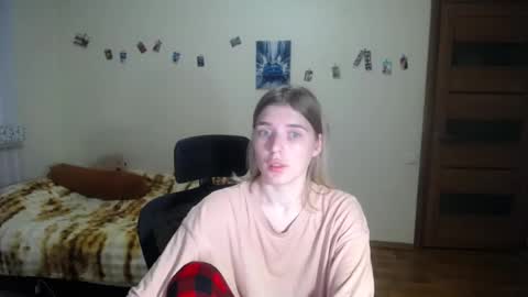 callmesweett online show from May 19, 10:05 pm