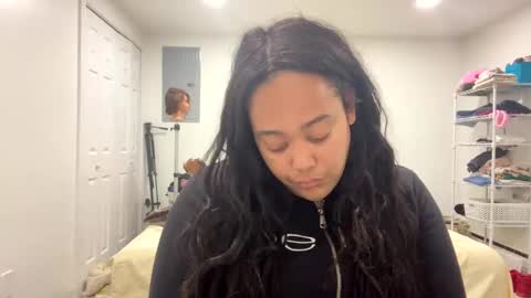 Snapshot of cals9x chatting on February 17, 2:31 am camzxoxox online show from February 17, 2:31 am