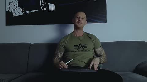 Calvin  online show from November 23, 10:20 pm