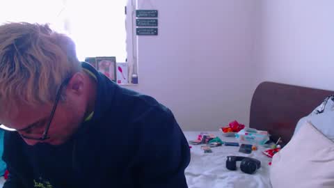 Snapshot of calvinjohnlad chatting on February 18, 7:54 am Calvinjohnlad online show from February 18, 7:54 am