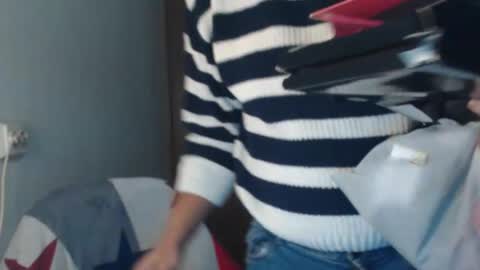 Snapshot of calvinjohnlad chatting on February 8, 11:41 pm Calvinjohnlad online show from February 8, 11:41 pm