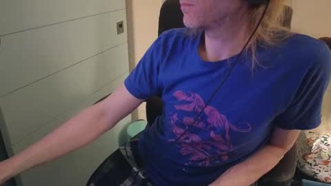 Snapshot of calypsocabal chatting on November 4, 3:49 am Calypso online show from November 4, 3:49 am