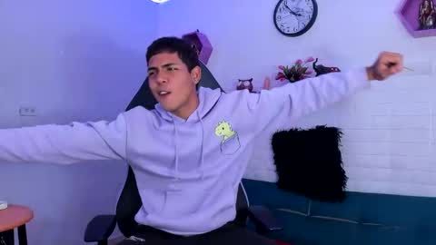 Snapshot of cam_xman chatting on November 5, 4:23 am cam_xman online show from November 5, 4:23 am