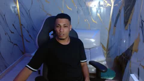 cam_xman online show from May 14, 7:04 am