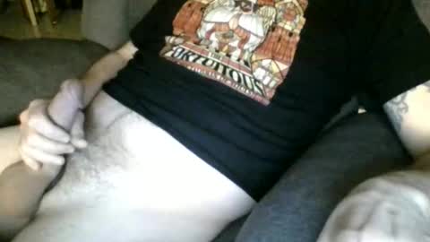 Snapshot of cambot4000 chatting on December 18, 3:34 am Cambot4000 online show from December 18, 3:34 am