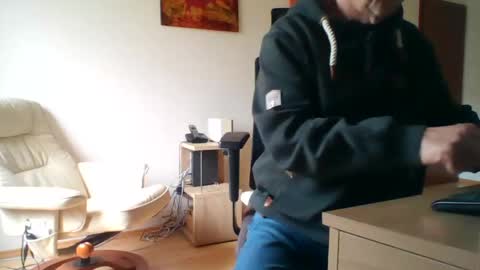 Snapshot of camcologne chatting on February 11, 10:59 am camcologne online show from February 11, 10:59 am