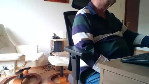 Snapshot of camcologne chatting on October 14, 8:26 am camcologne online show from October 14, 8:26 am