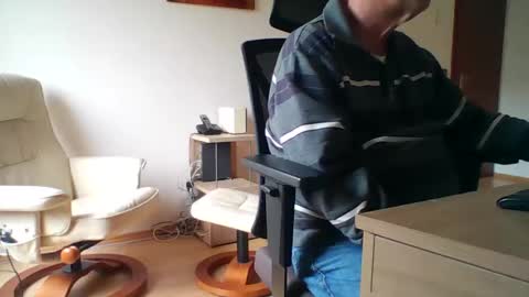 camcologne online show from November 28, 10:18 am